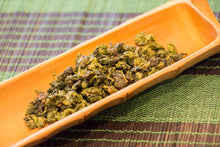 Load image into Gallery viewer, Alishan Premier Cru High-Mountain Osmanthus Oolong Tea